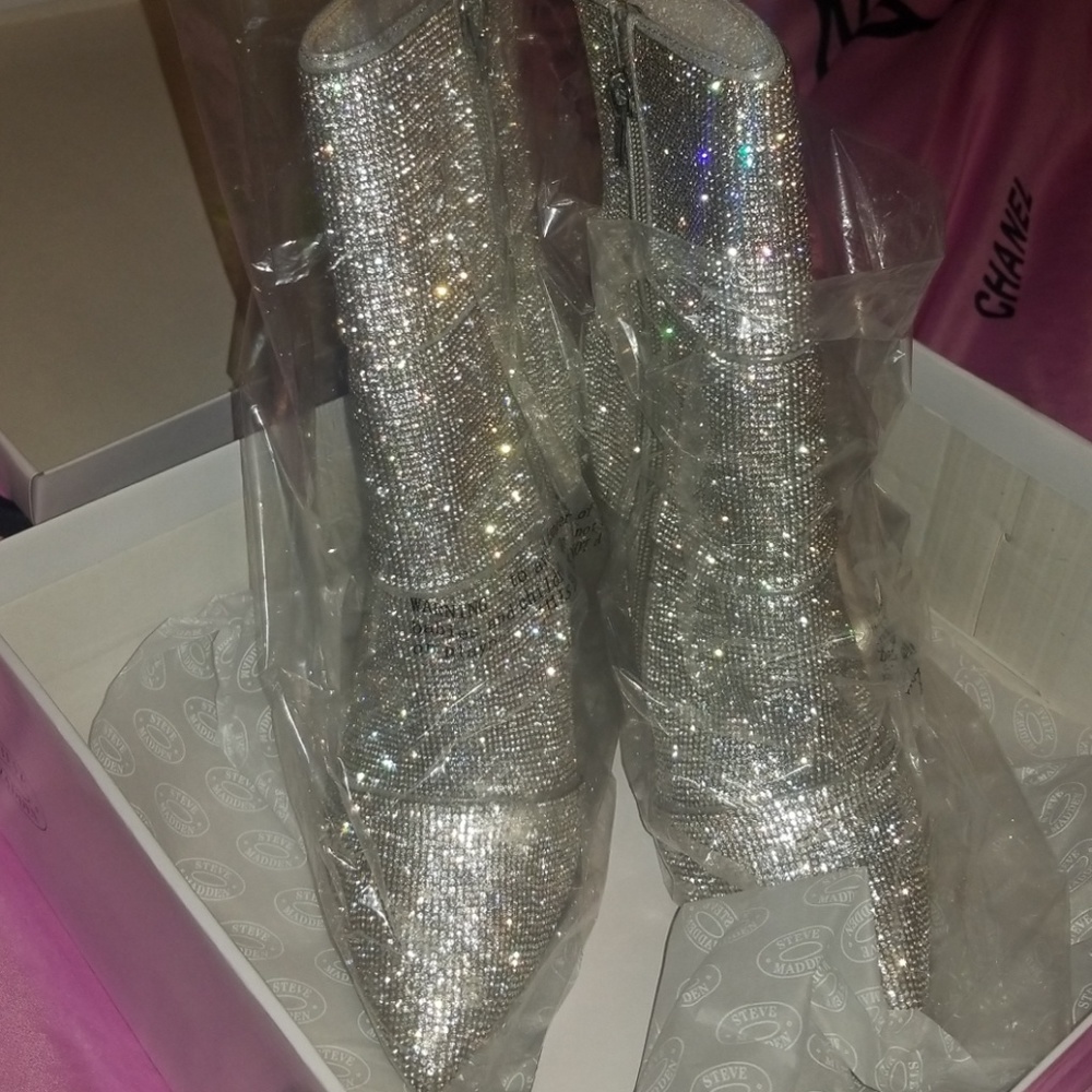 Steve Madden rhinestone booties 8